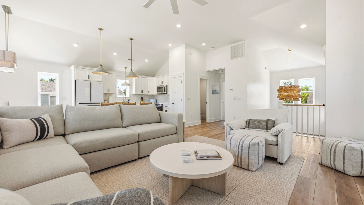 Photo of Bedroom in Monteray Shores