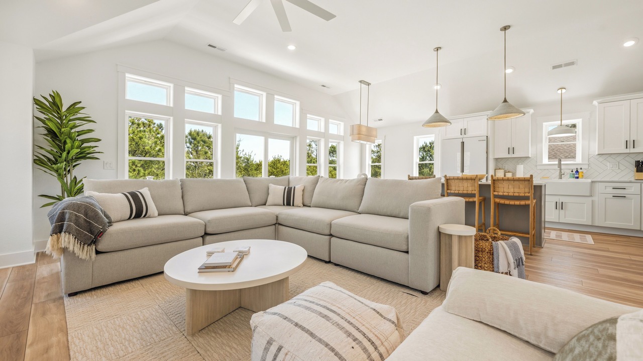 Photo of Bedroom in Monteray Shores