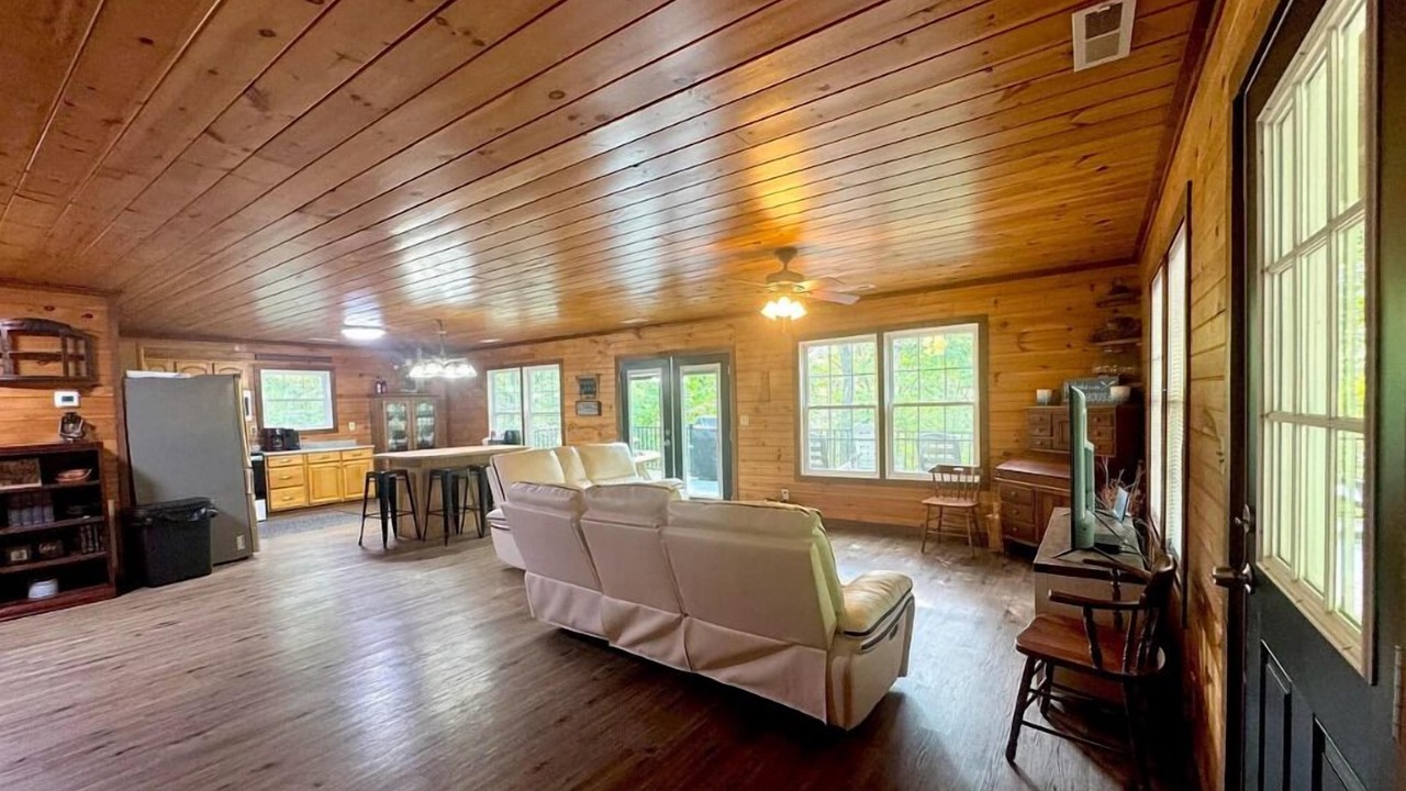 Photo of Livingroom in Big Creek