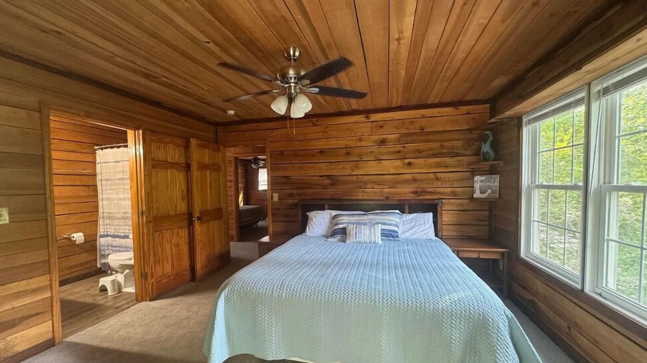 Photo of Bedroom in Big Creek