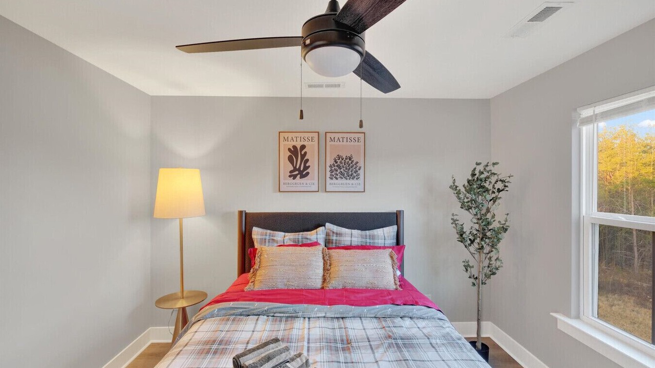 Photo of Bedroom in Rossville