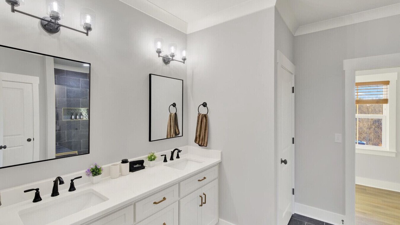 Photo of Bathroom in Rossville