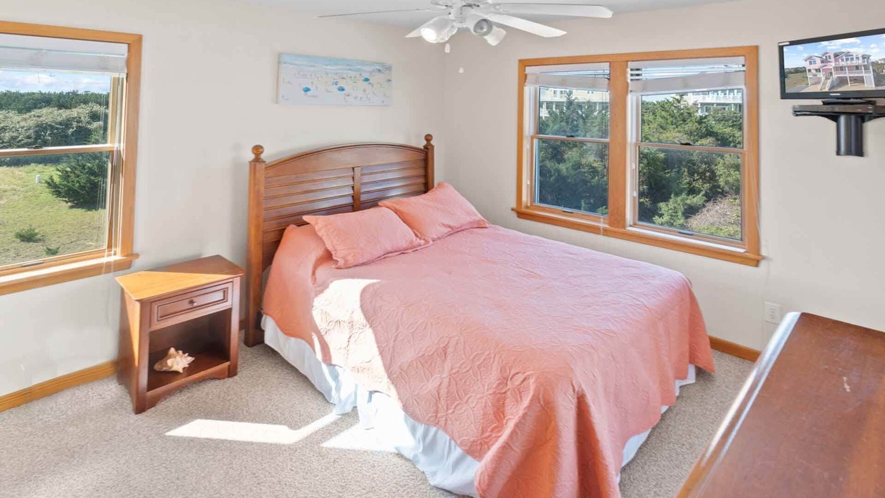 Photo of Bedroom in Ocean Isle Estates