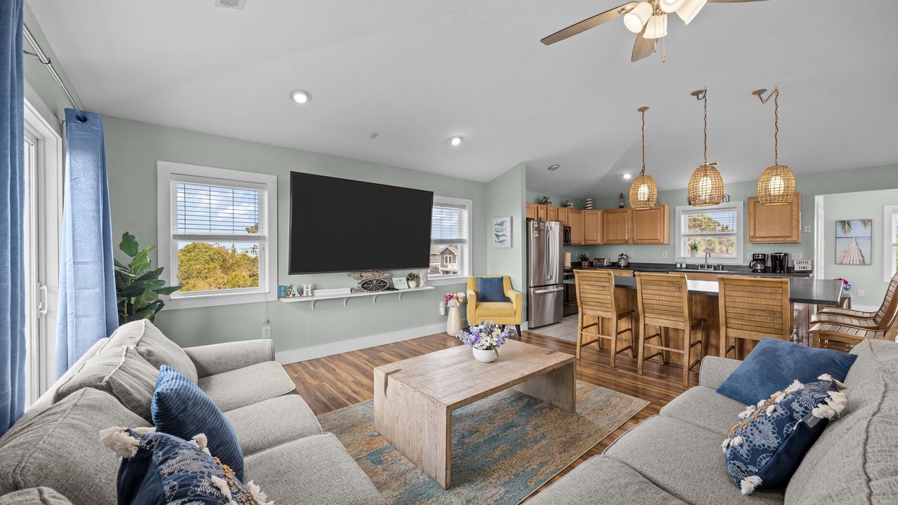 Photo of Livingroom in Wind Over Waves