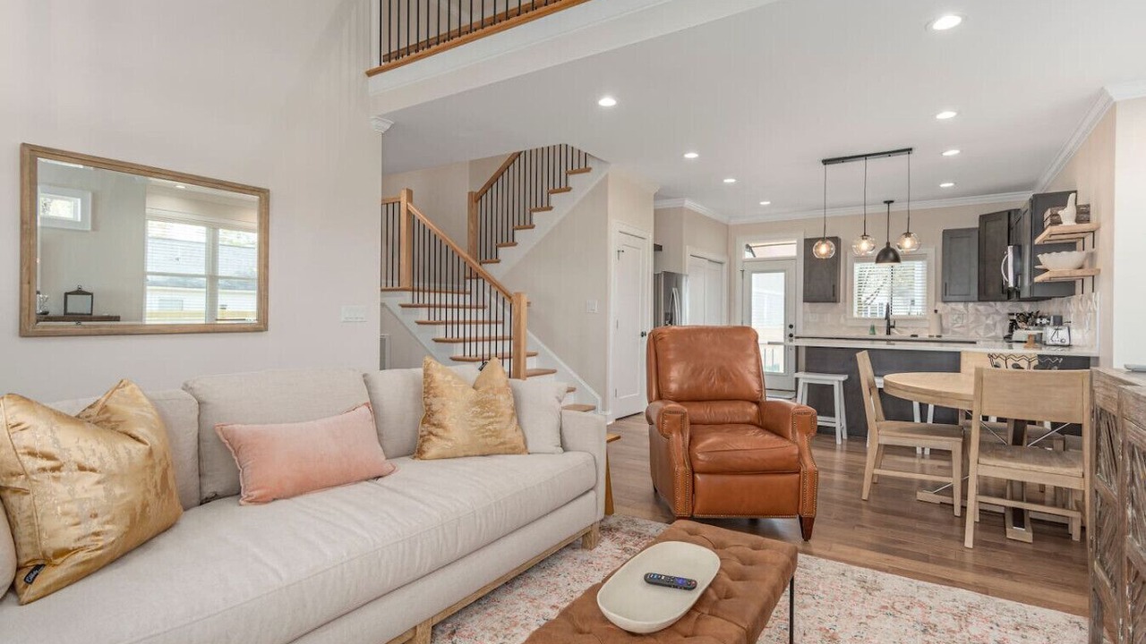 Photo of Livingroom in Travelers Rest