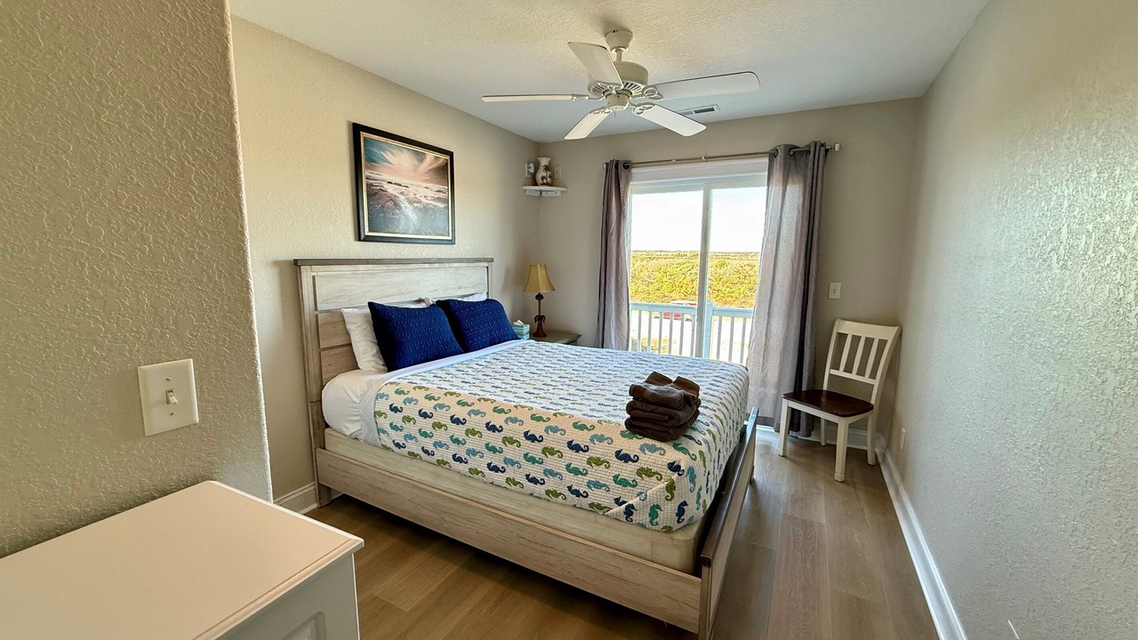 Photo of Bedroom in North Topsail Beach