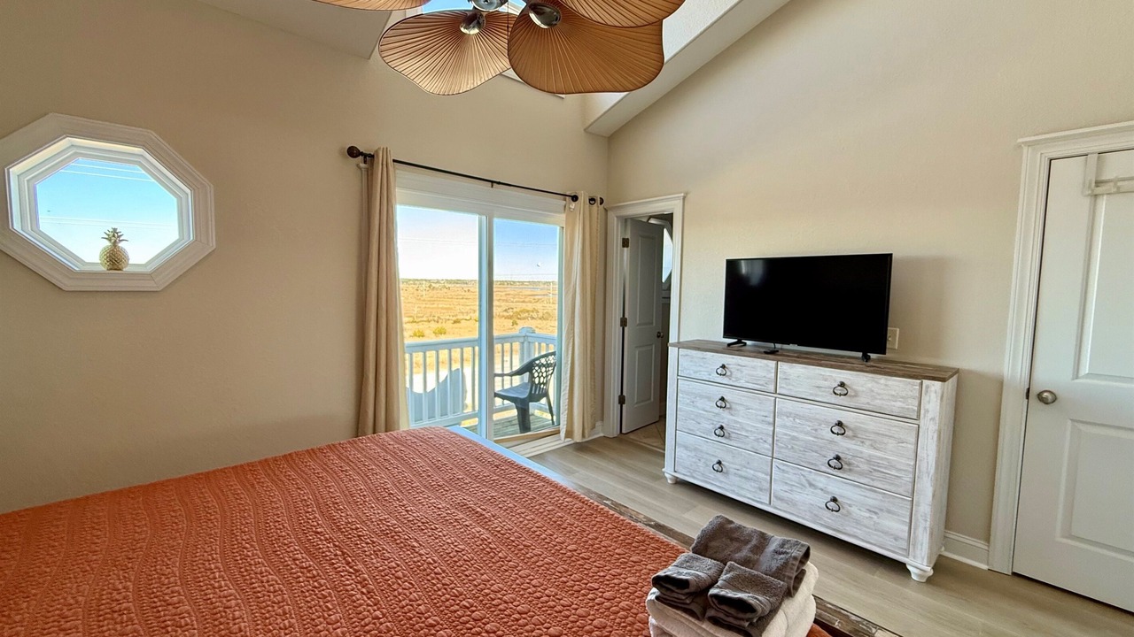 Photo of Bedroom in North Topsail Beach