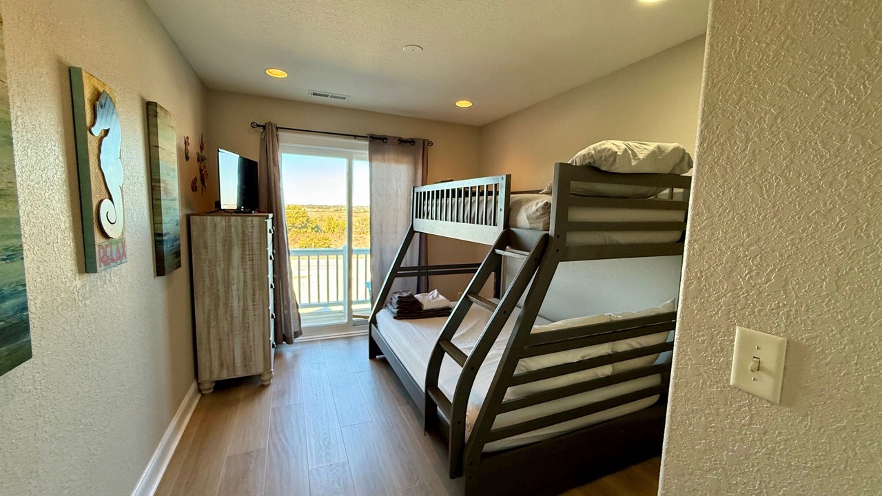 Photo of Bedroom in North Topsail Beach