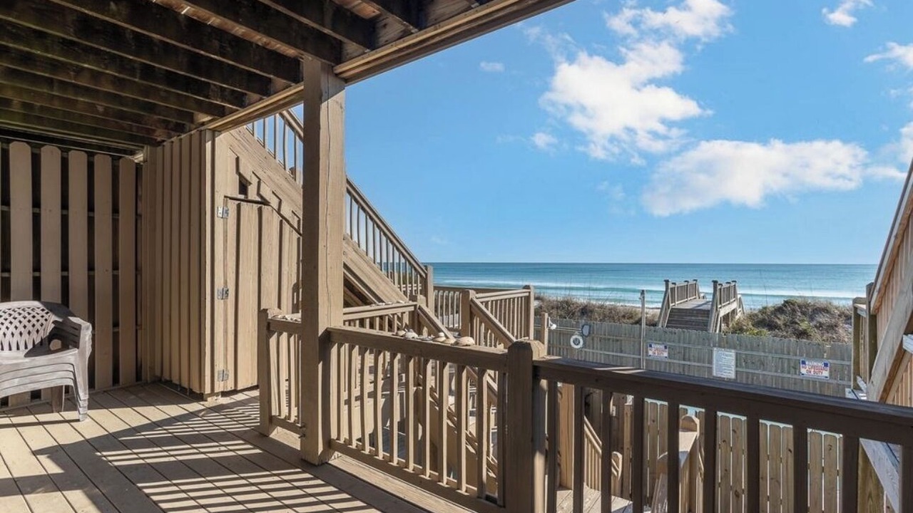 Photo of Patio Balcony in North Topsail Beach
