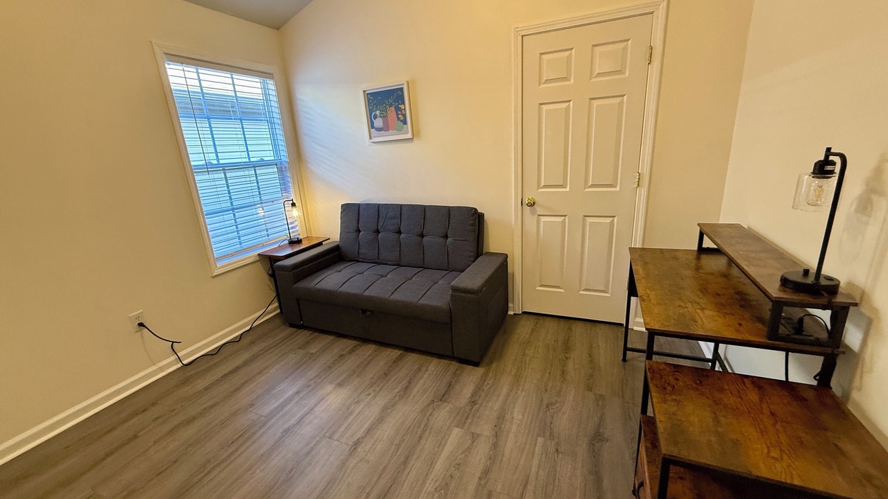 Photo of Livingroom in Lexington