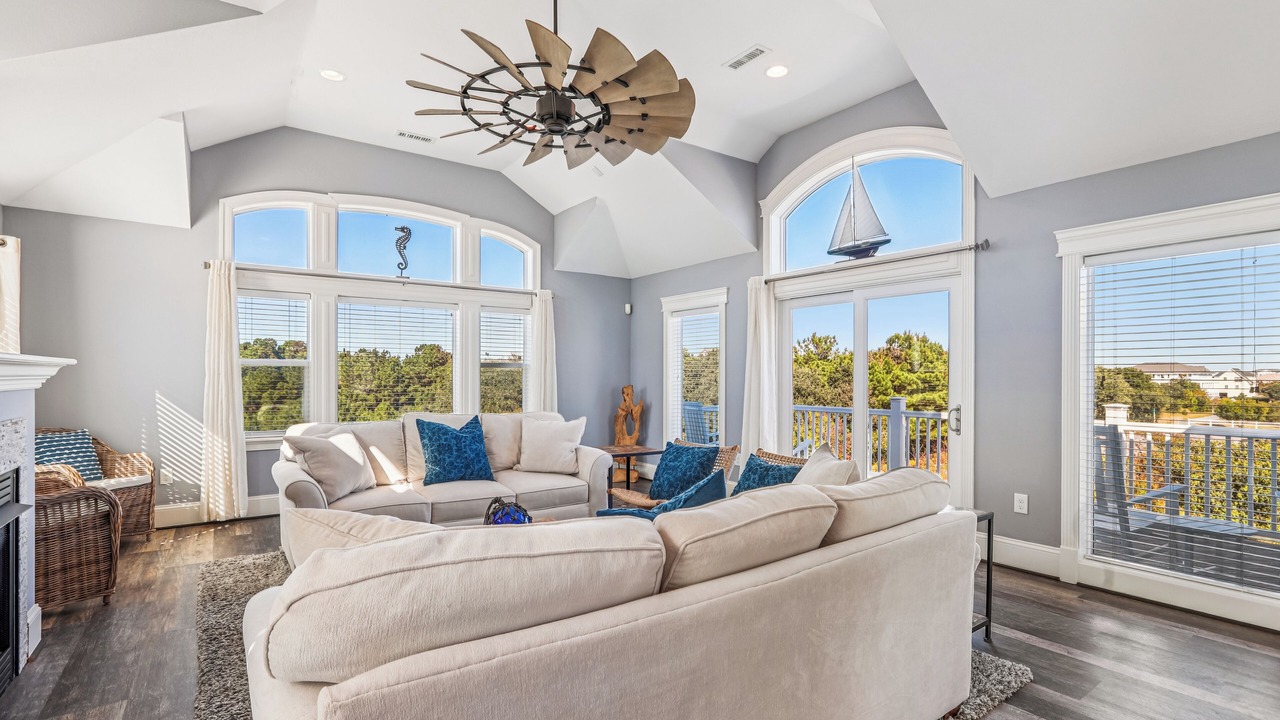 Photo of Bedroom in Whalehead Beach