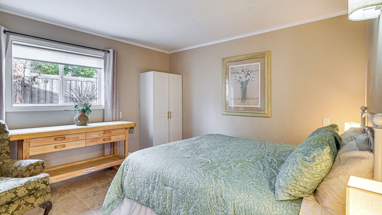 Photo of Bedroom in Ashley Oaks