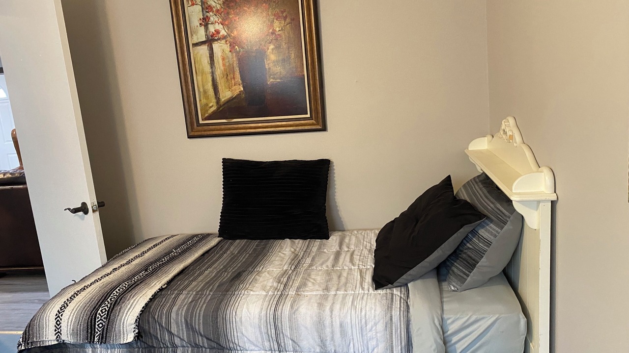 Photo of Bedroom in La Follette