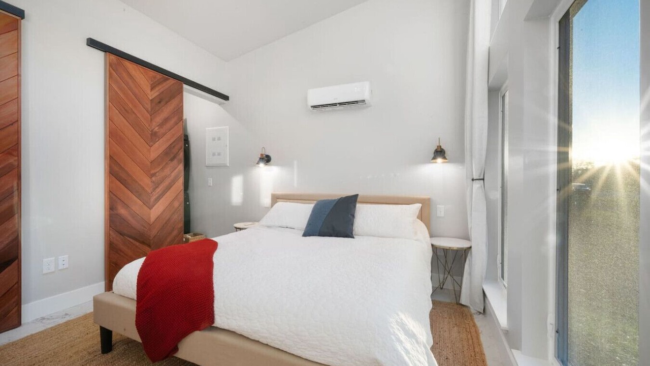 Photo of Bedroom in Jamestown
