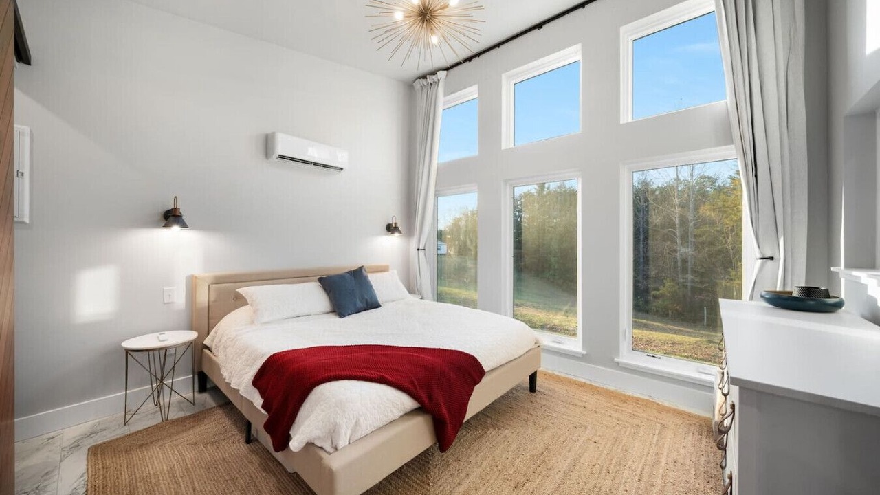 Photo of Bedroom in Jamestown