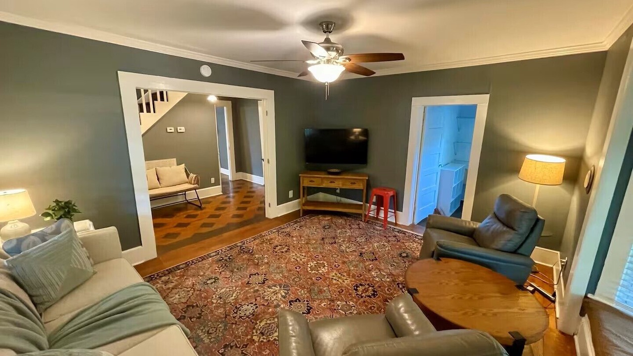 Photo of Livingroom in McCain