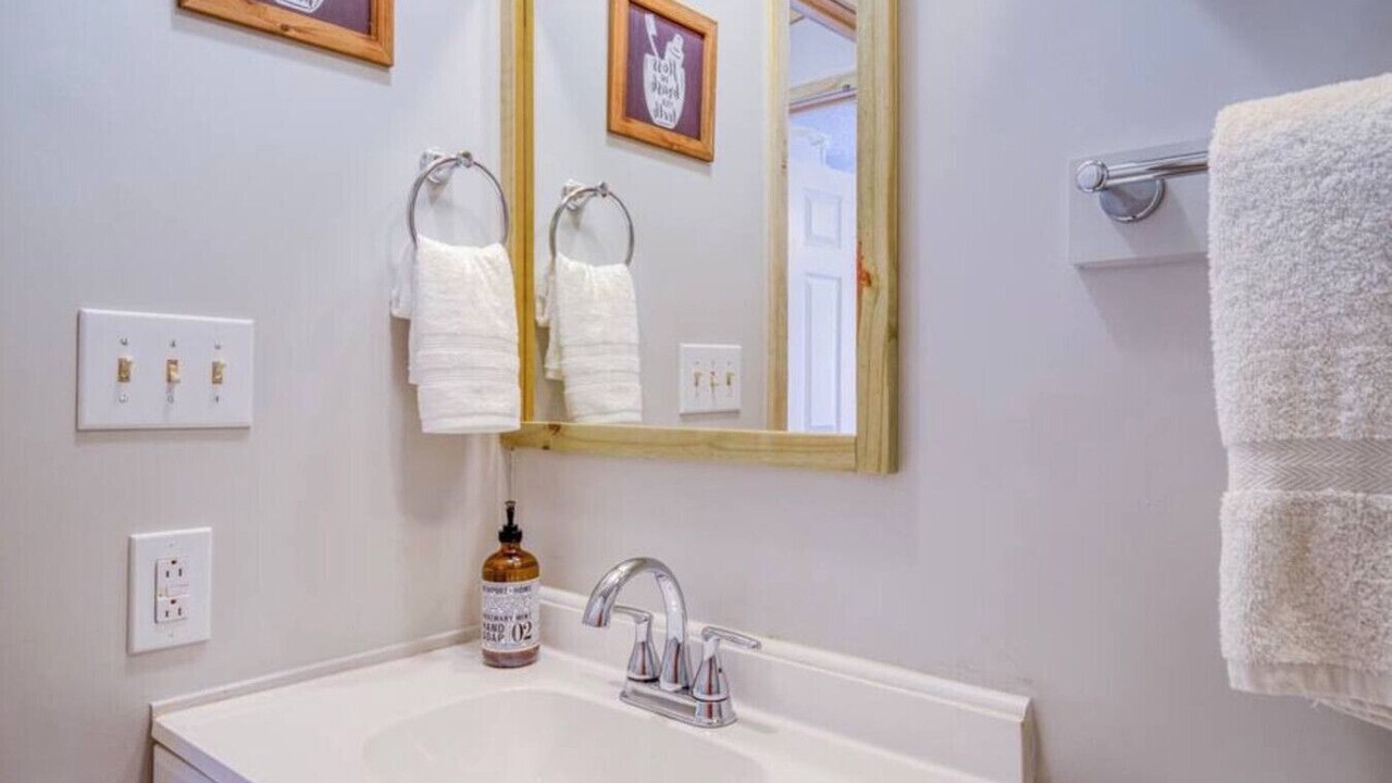 Photo of Bathroom in Arden
