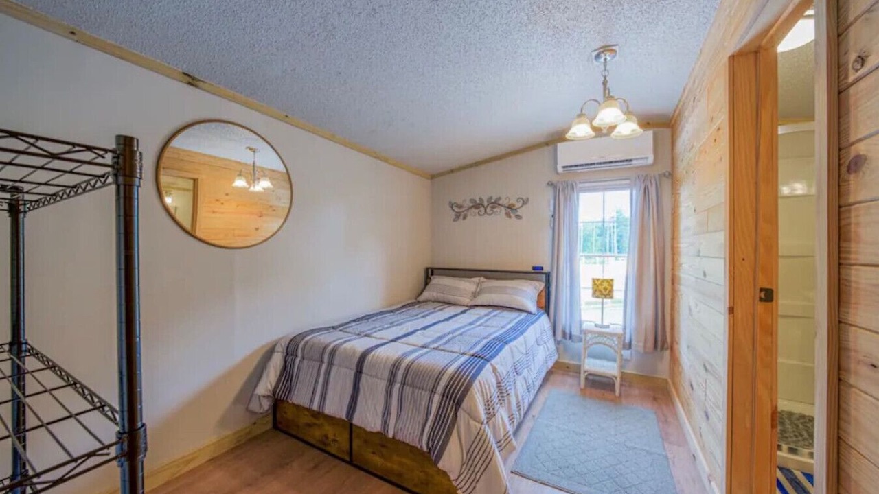 Photo of Bedroom in Arden