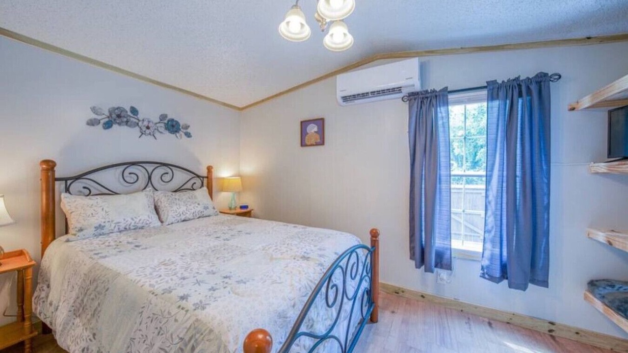 Photo of Bedroom in Arden