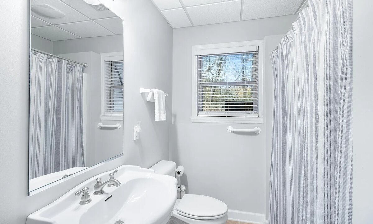 Photo of Bathroom in Ringgold