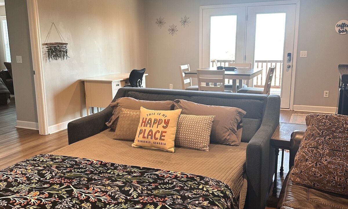 Photo of Livingroom in Ringgold