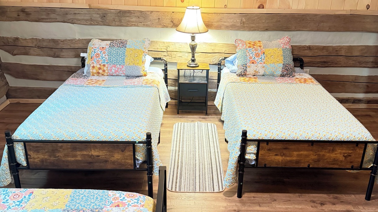 Photo of Bedroom in Lindside