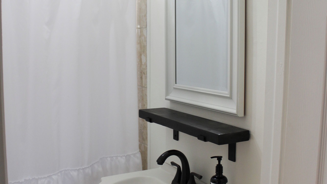 Photo of Bathroom in Walker-In-the-Hills