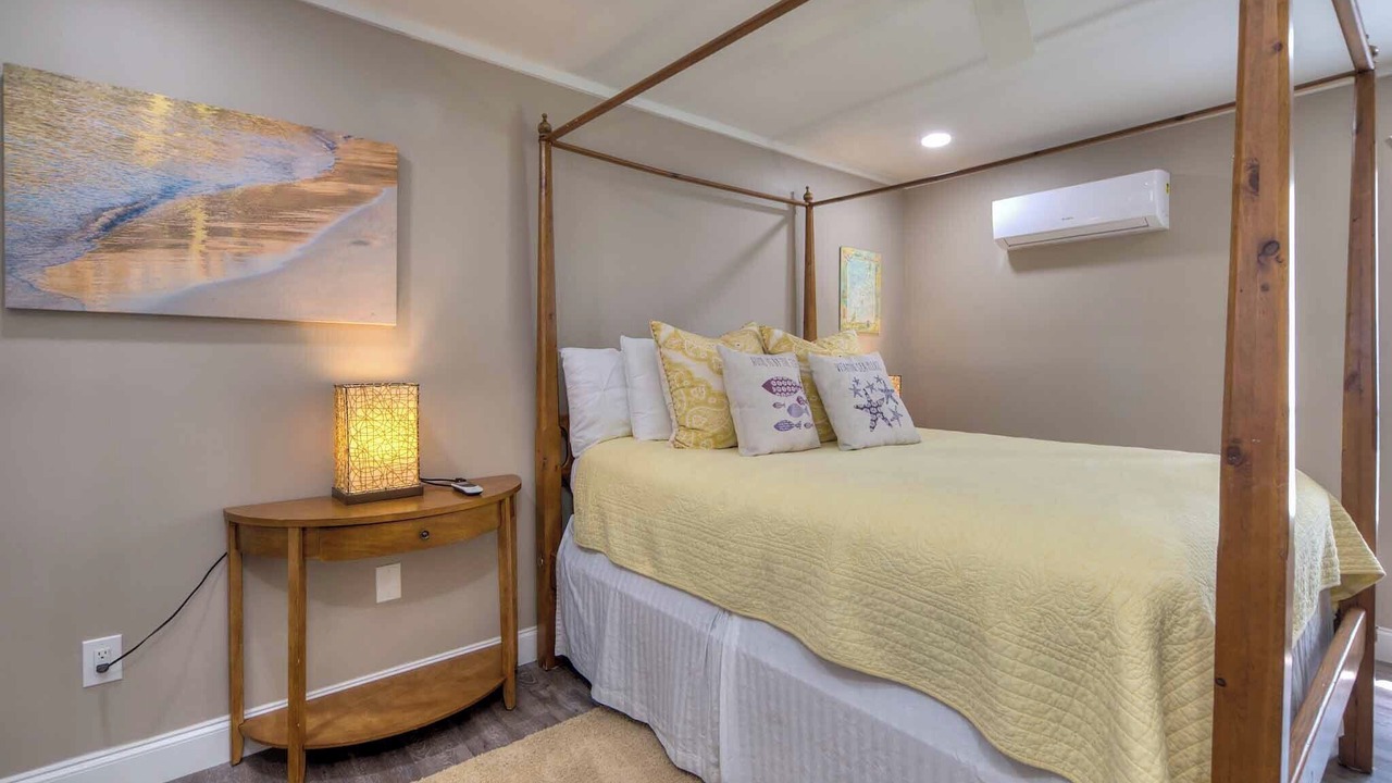 Photo of Bedroom in Supply