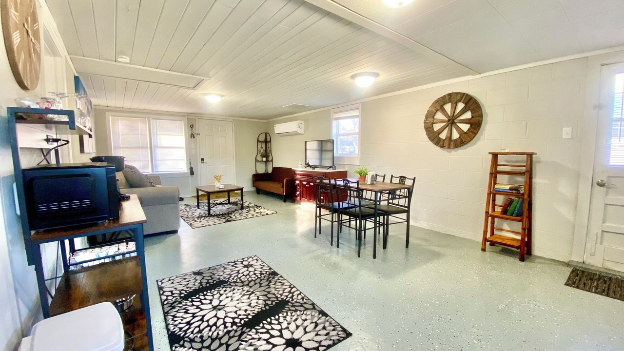 Photo of Livingroom in Benton