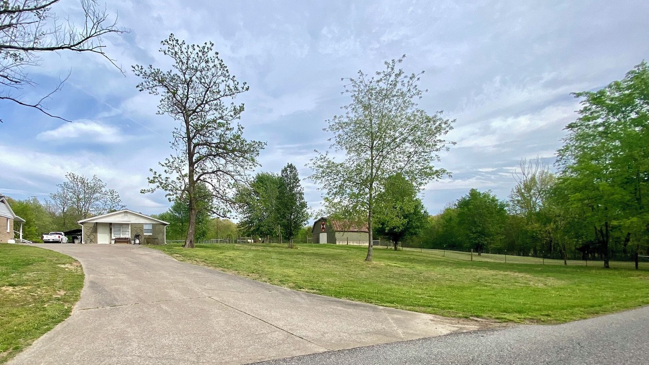 Photo of Outdoor in Benton