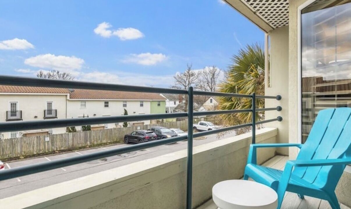 Photo of Patio Balcony in Northeast Virginia Beach