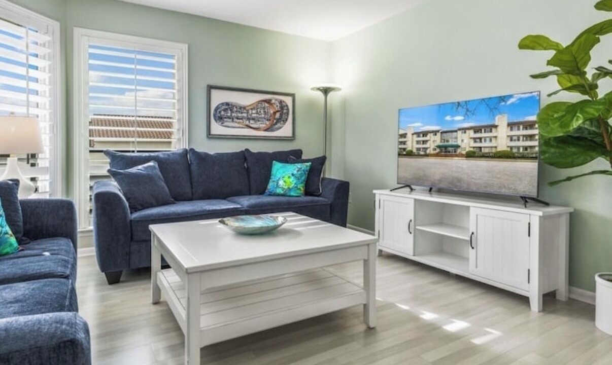 Photo of Livingroom in Northeast Virginia Beach