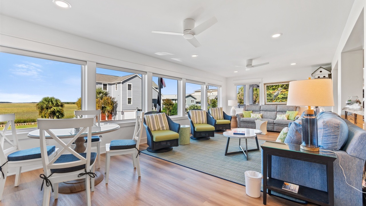 Photo of Livingroom in Sunset Beach