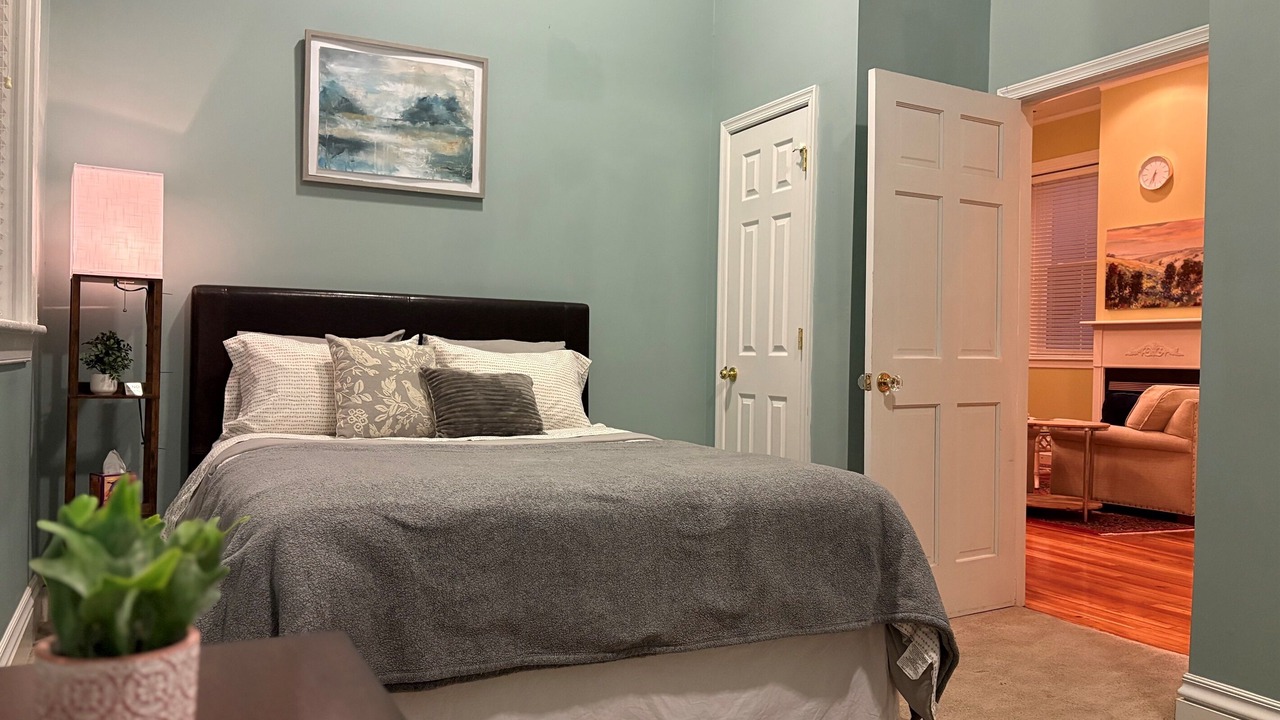 Photo of Bedroom in Mosby