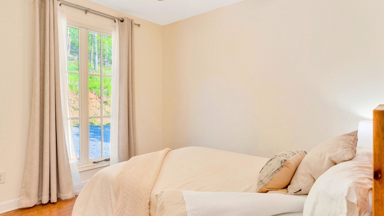 Photo of Bedroom in Trenton