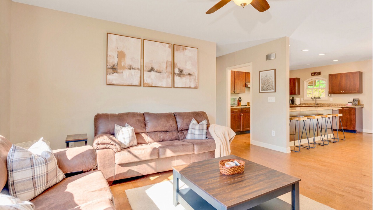 Photo of Livingroom in Trenton
