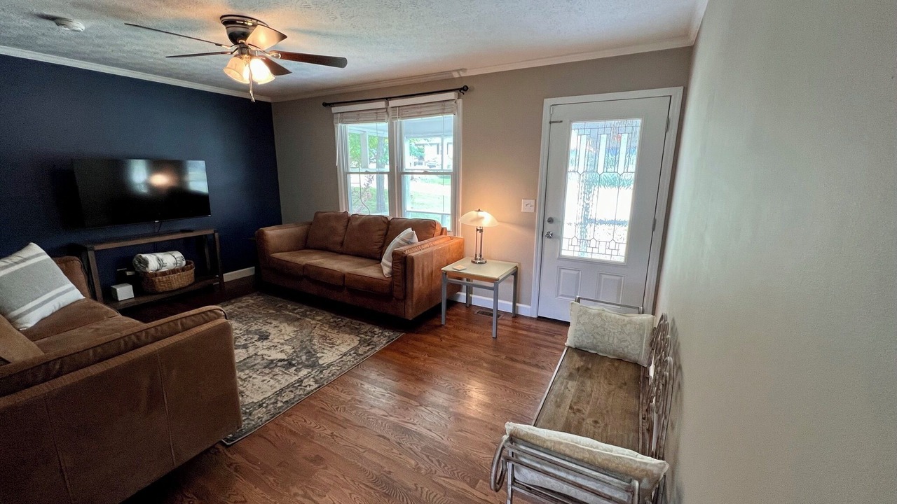 Photo of Livingroom in Travelers Rest