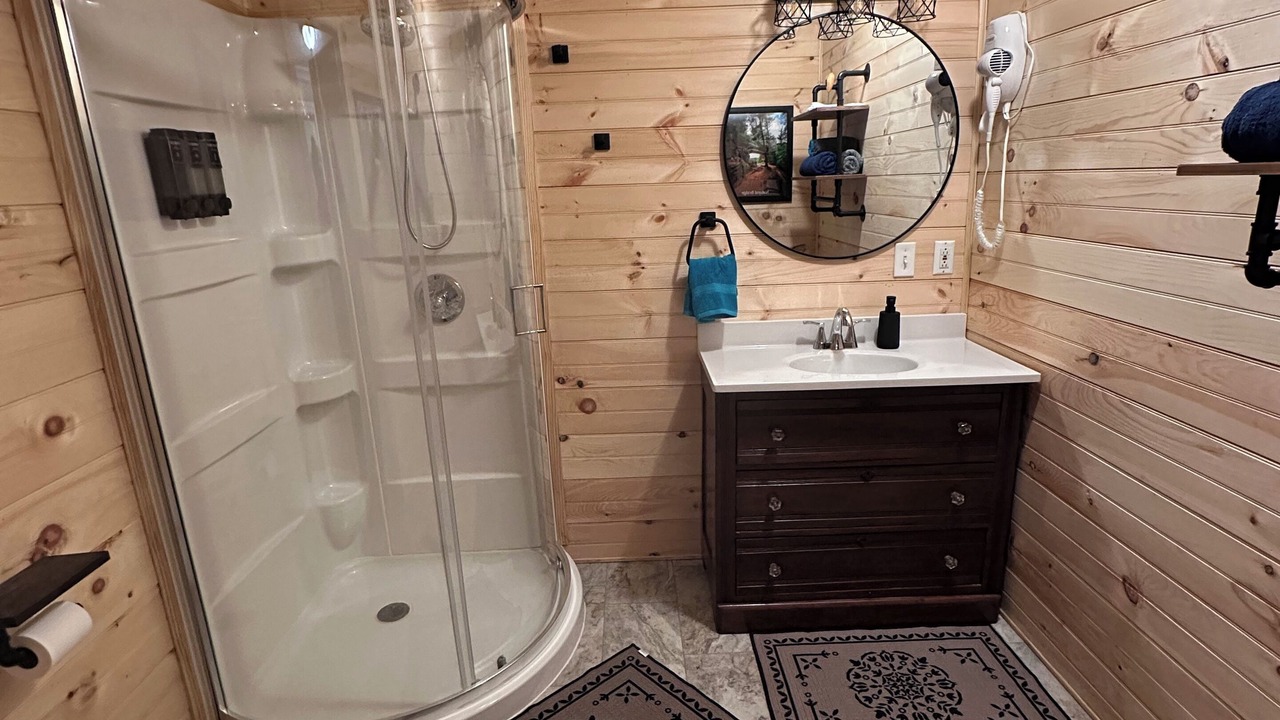 Photo of Bathroom in Pine Ridge