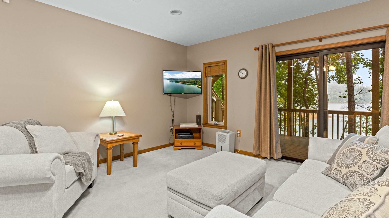 Photo of Livingroom in Sharps Chapel