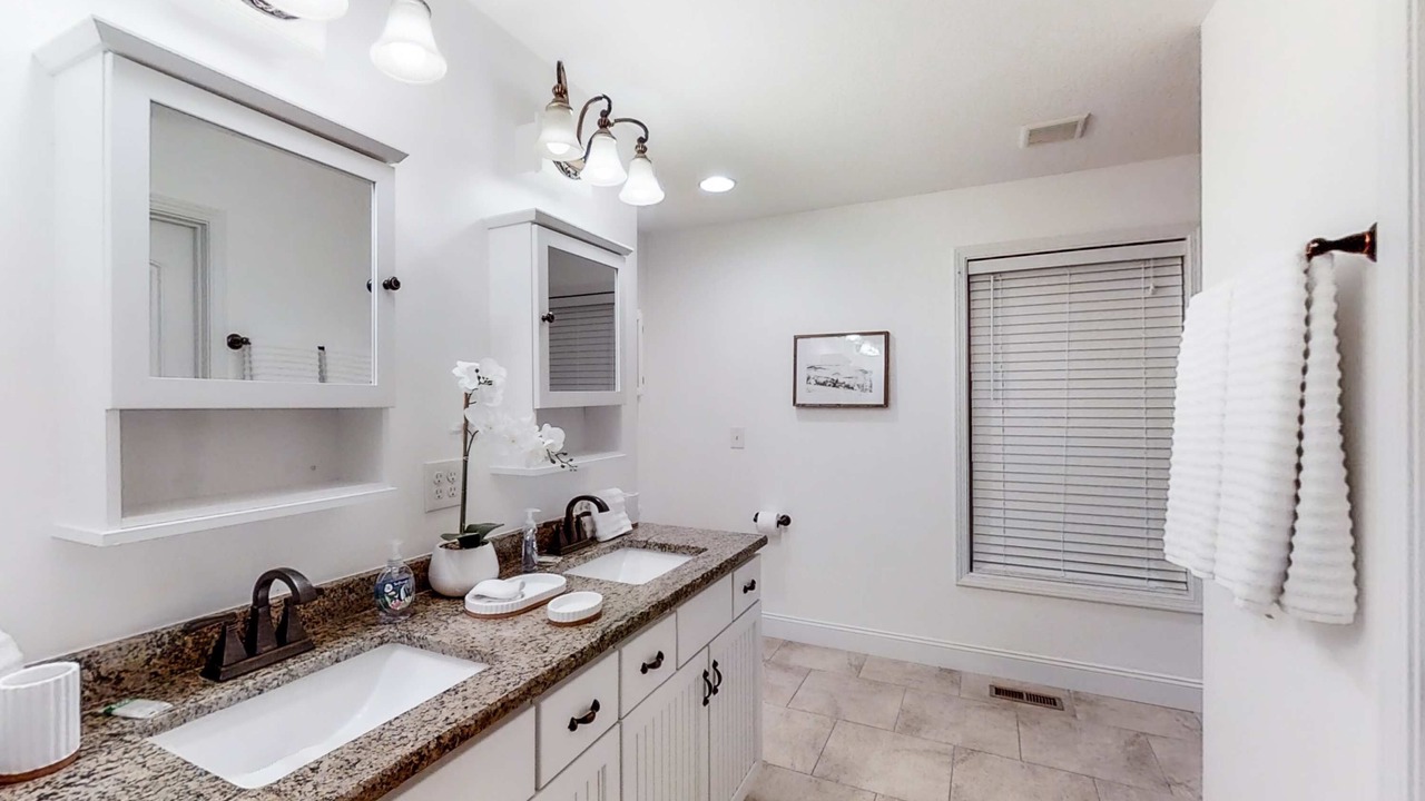 Photo of Bathroom in Maynardville