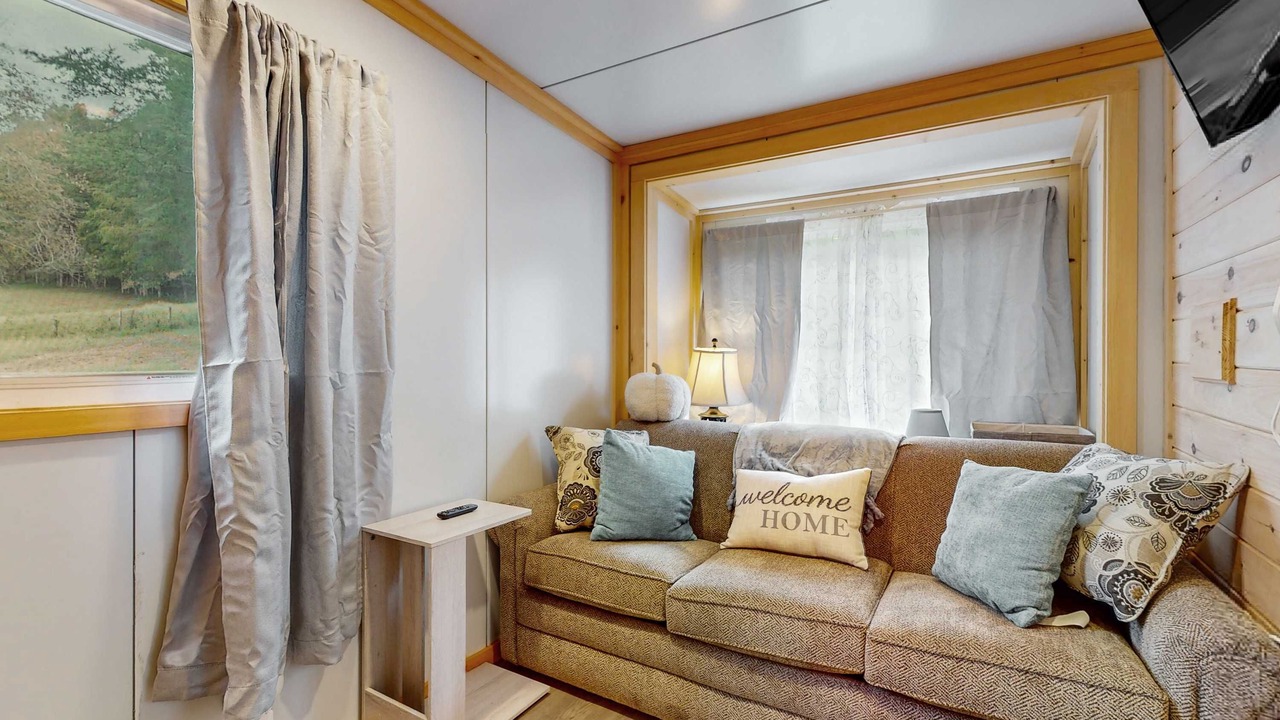 Photo of Livingroom in Maynardville