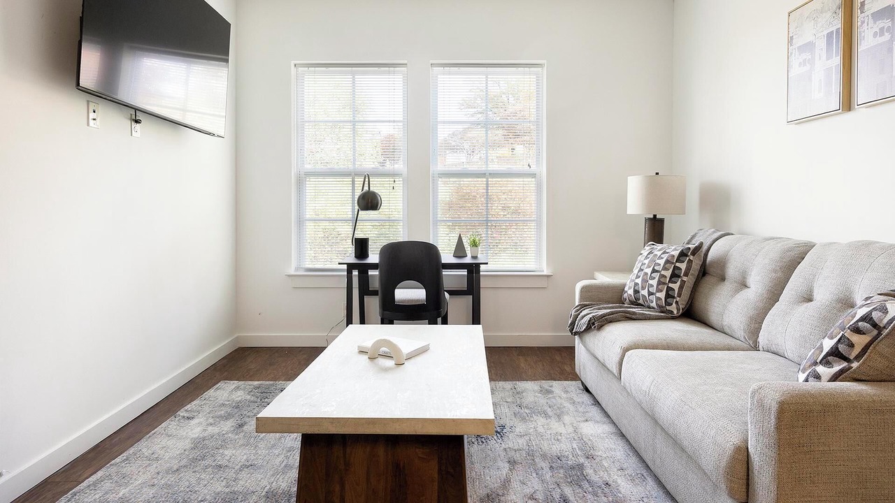 Photo of Livingroom in Church Hill