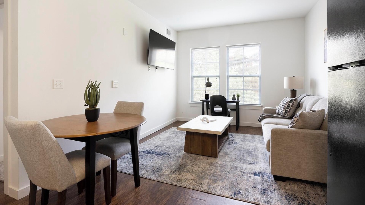Photo of Livingroom in Church Hill