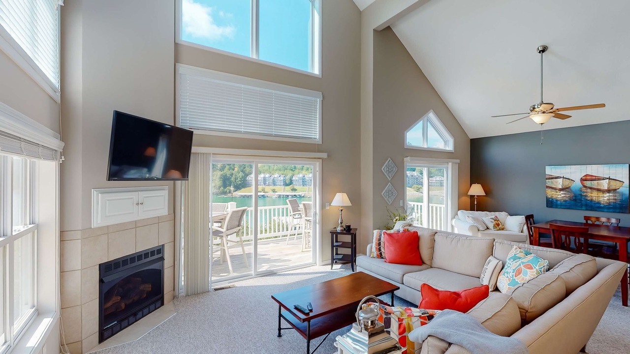 Photo of Livingroom in La Follette