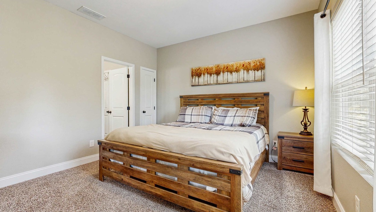 Photo of Bedroom in Lakeside Estates