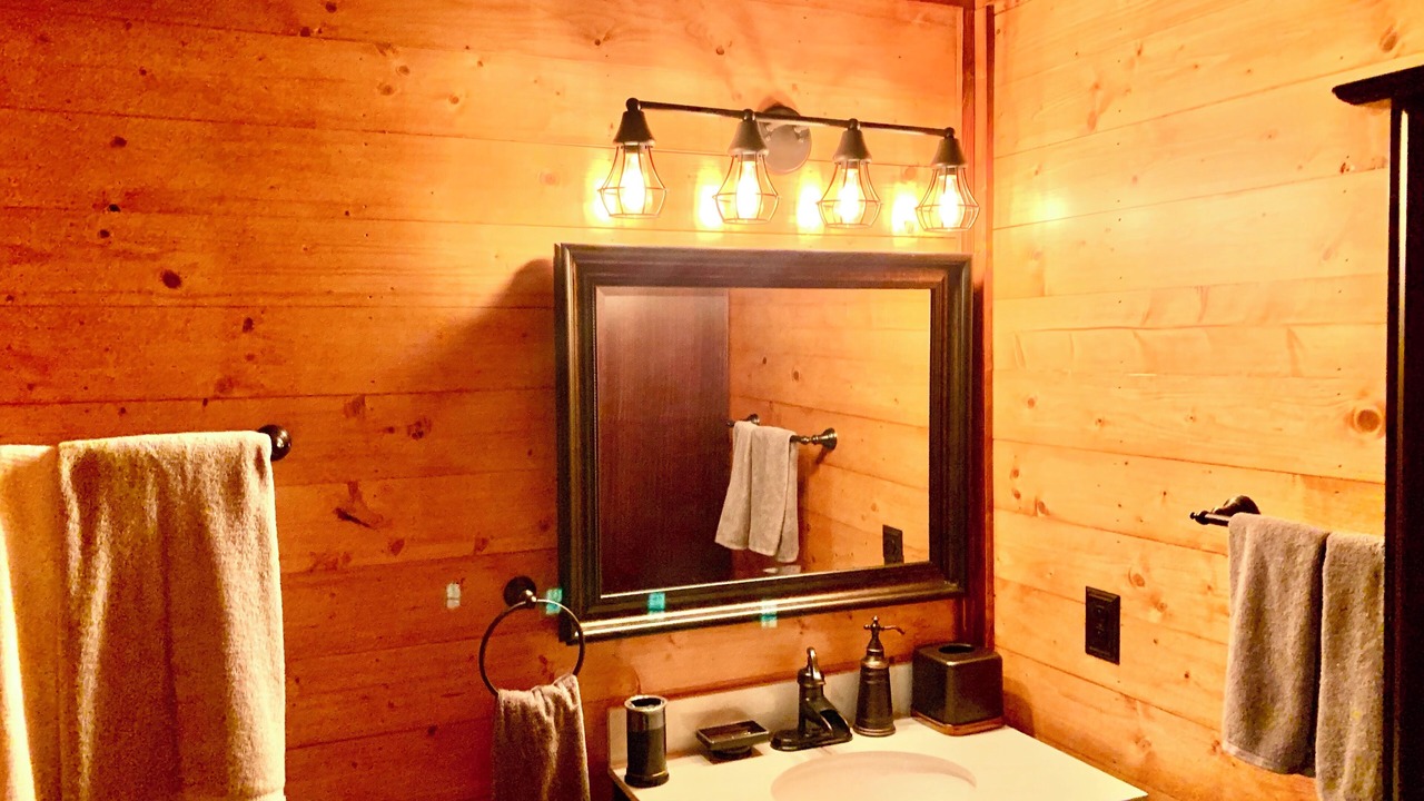 Photo of Bathroom in Cape Fear