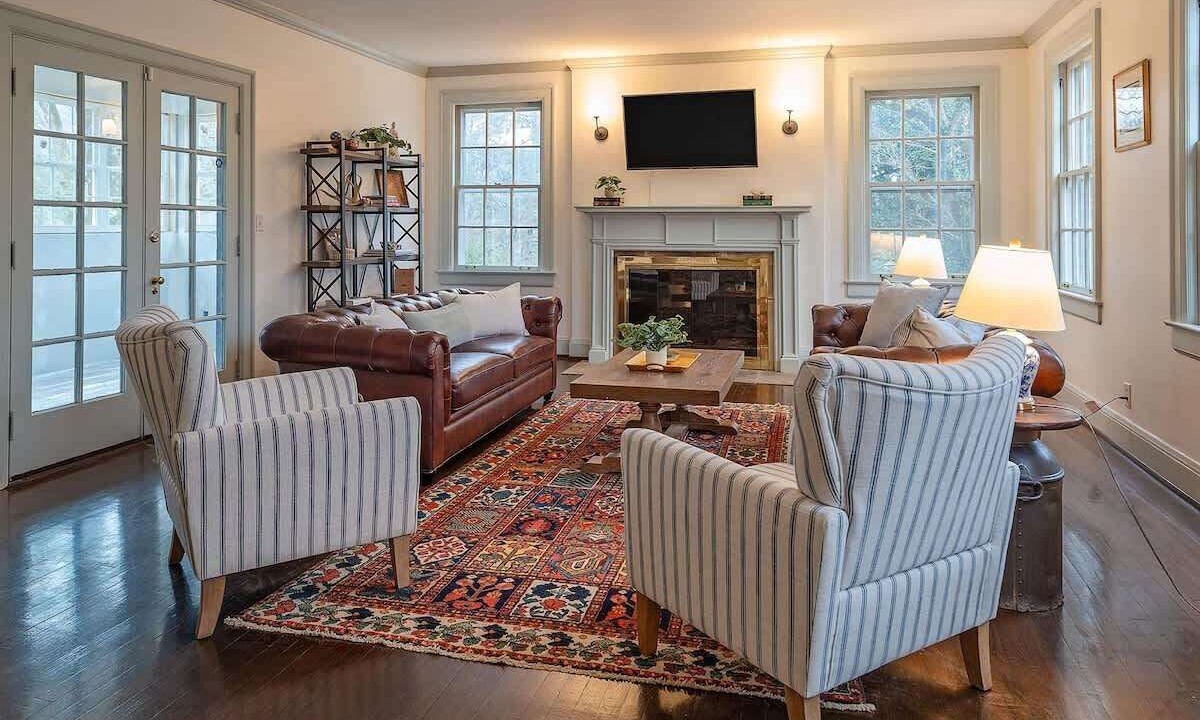 Photo of Livingroom in Lookout Valley Neighborhood Association
