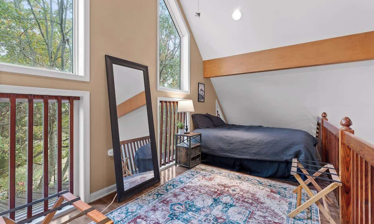 Photo of Bedroom in Lookout Valley Neighborhood Association