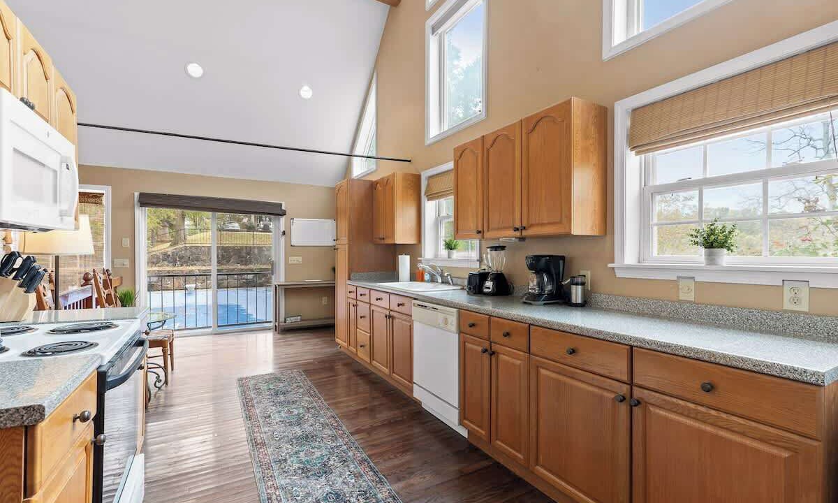Photo of Kitchen in Lookout Valley Neighborhood Association