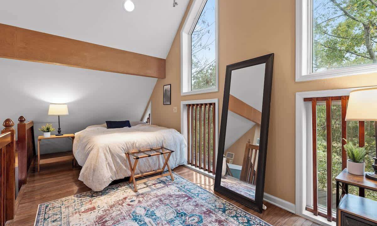Photo of Bedroom in Lookout Valley Neighborhood Association